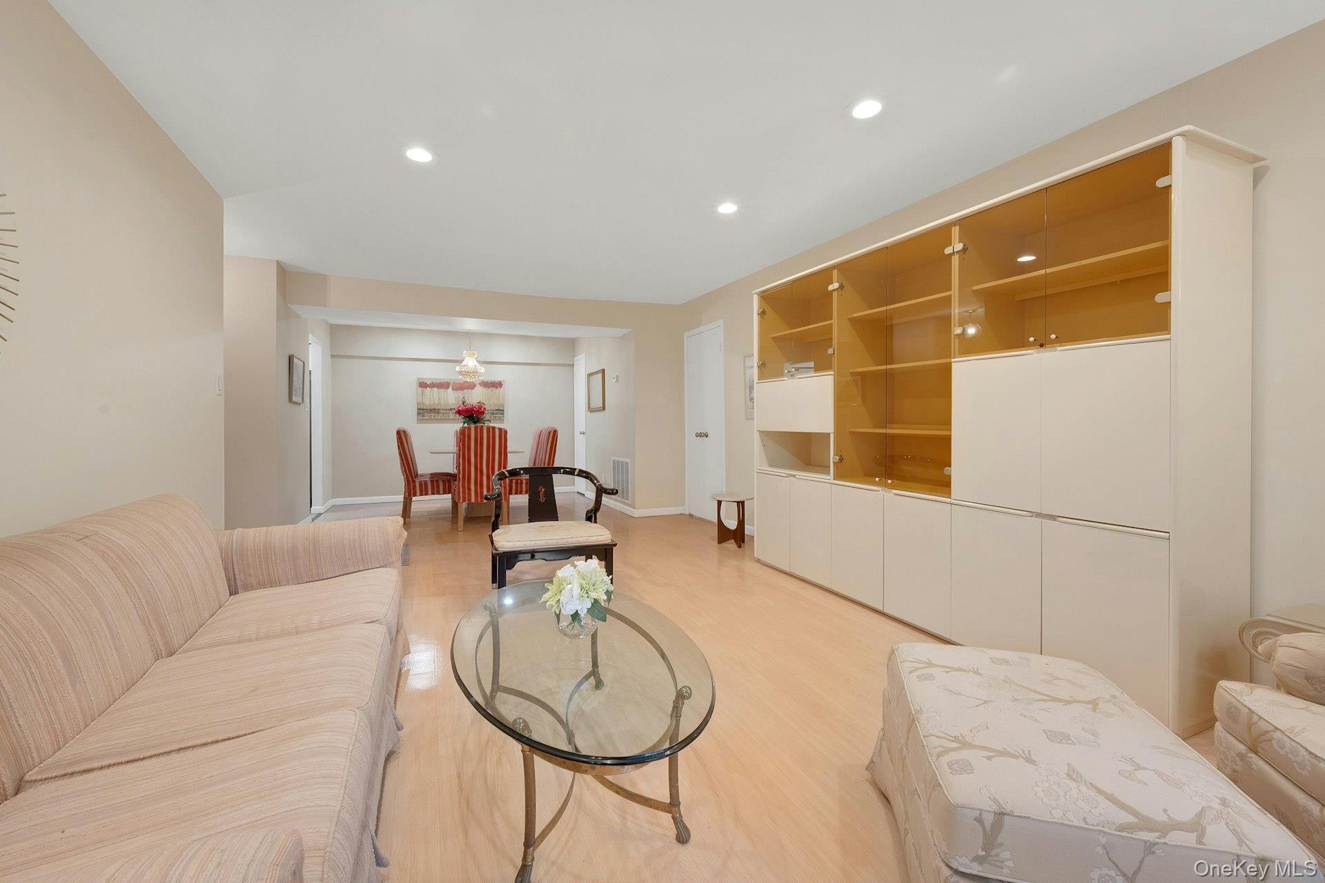 #6 photo, 16 Bronxville Glen Drive, ब्रोंक्स Bronxville , NY 10708