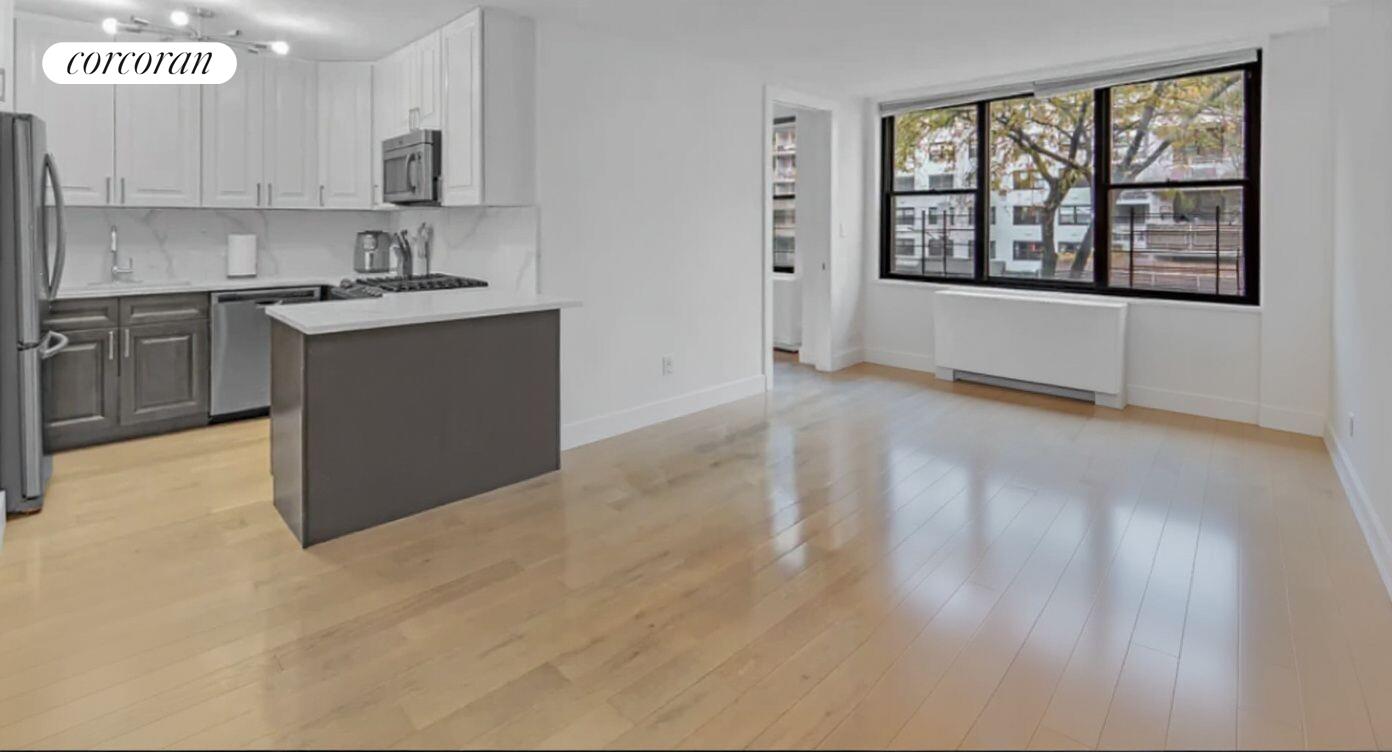 #3 photo, 301 E 87TH Street, Yorkville , NY 10128