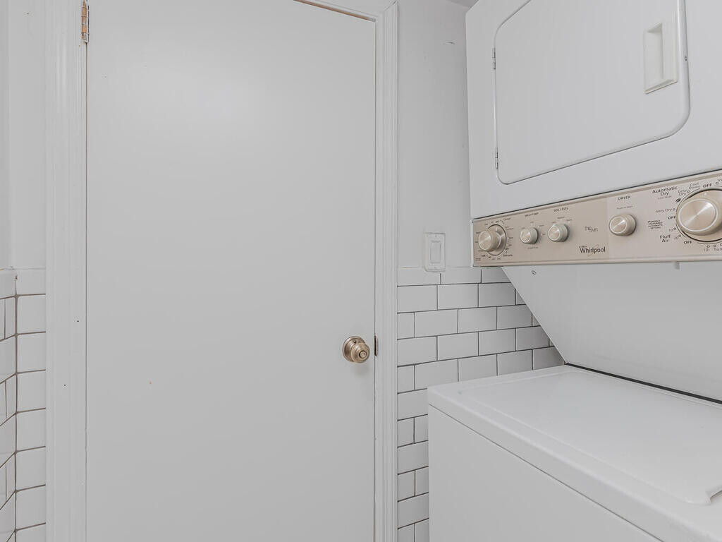 #10 photo, 305 E 108TH Street, East Harlem , NY 10029