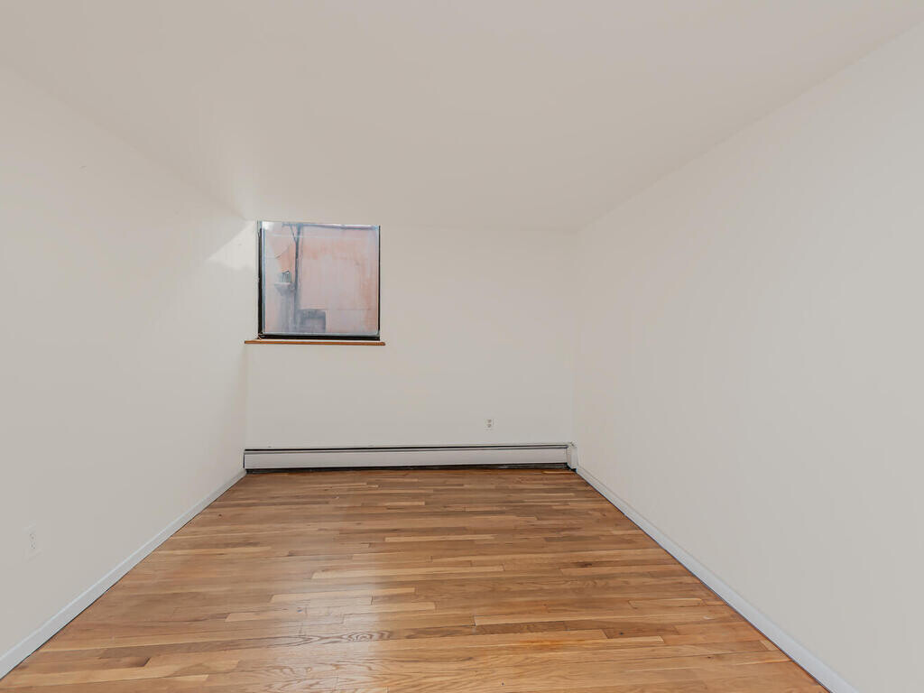 #5 photo, 305 E 108TH Street, East Harlem , NY 10029