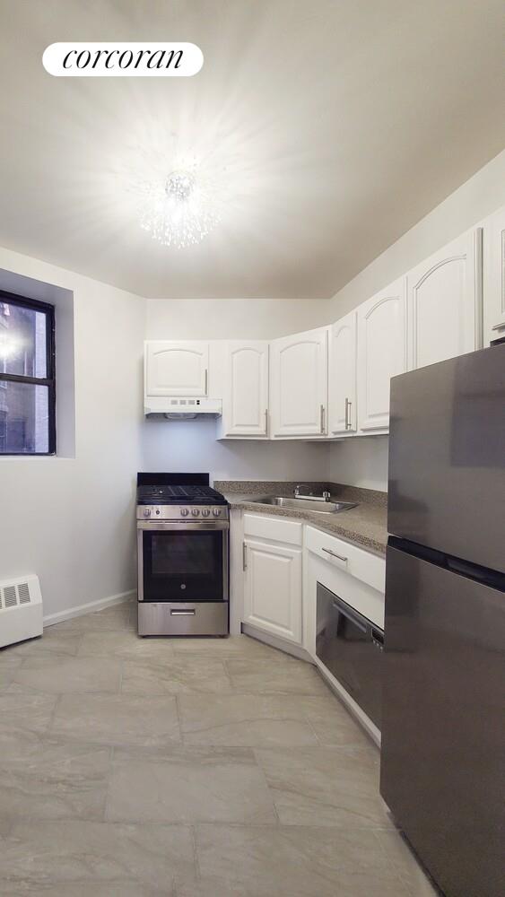 #4 photo, 306 W 51ST Street, 맨해튼 Hell's Kitchen , NY 10019