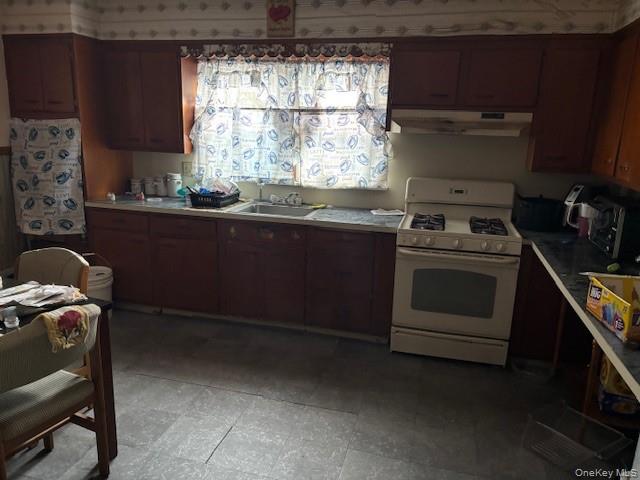 #4 photo, 364 Hamilton Avenue, Riverhead , NY 11901