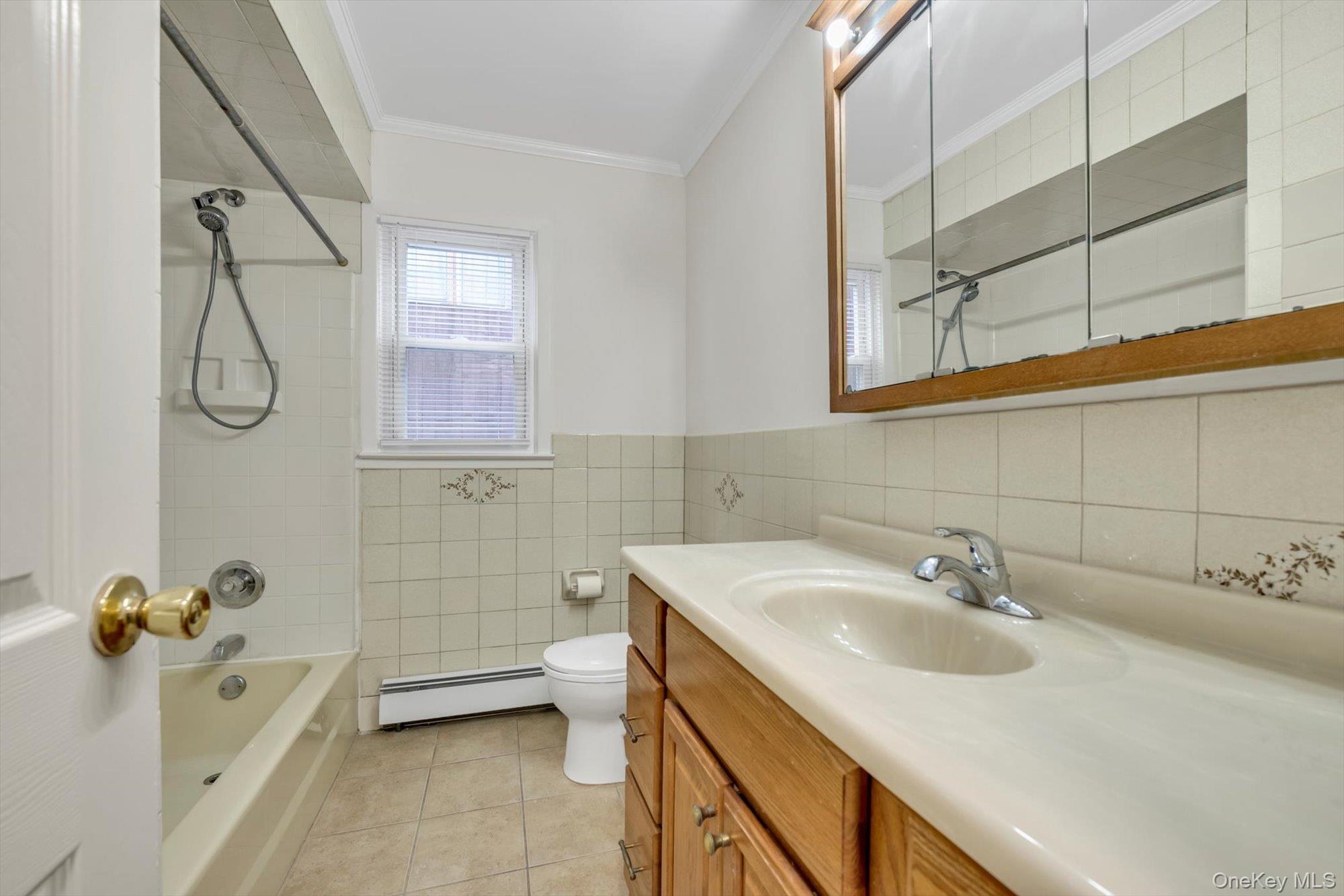 #11 photo, 9 Graywood Road, Port Washington , NY 11050