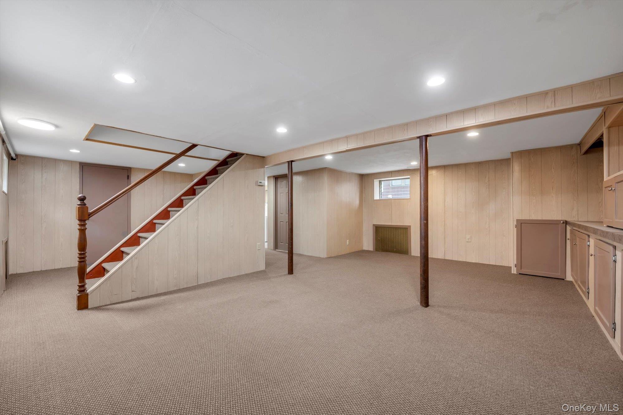 #13 photo, 9 Graywood Road, Port Washington , NY 11050