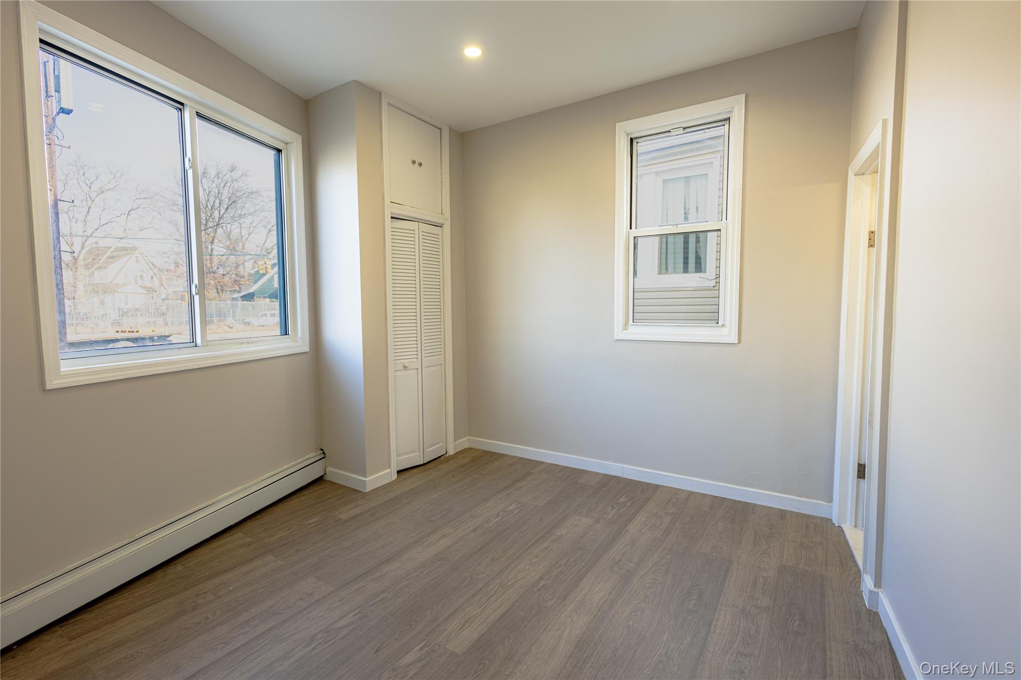 #3 photo, 132-16 Hillside Avenue, कुईंस Richmond Hill , NY 11418