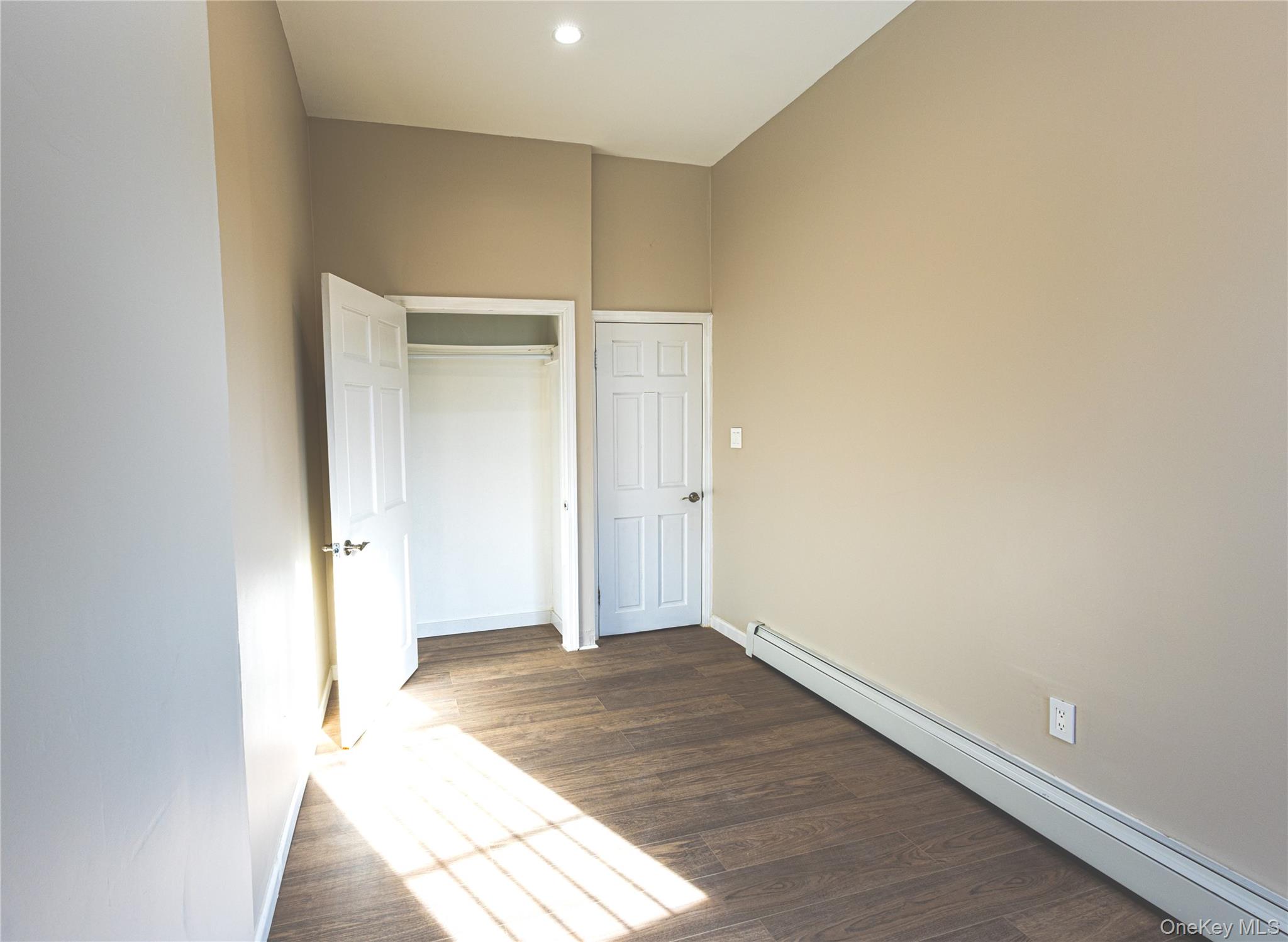 #8 photo, 132-16 Hillside Avenue, कुईंस Richmond Hill , NY 11418