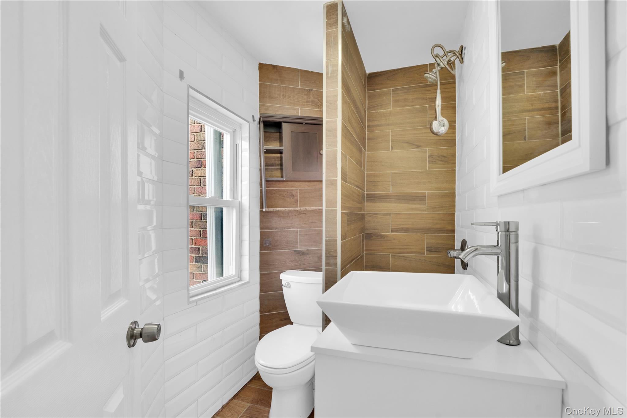 #11 photo, 3338 Fort Independence Street, 布朗士 Bronx , NY 10463