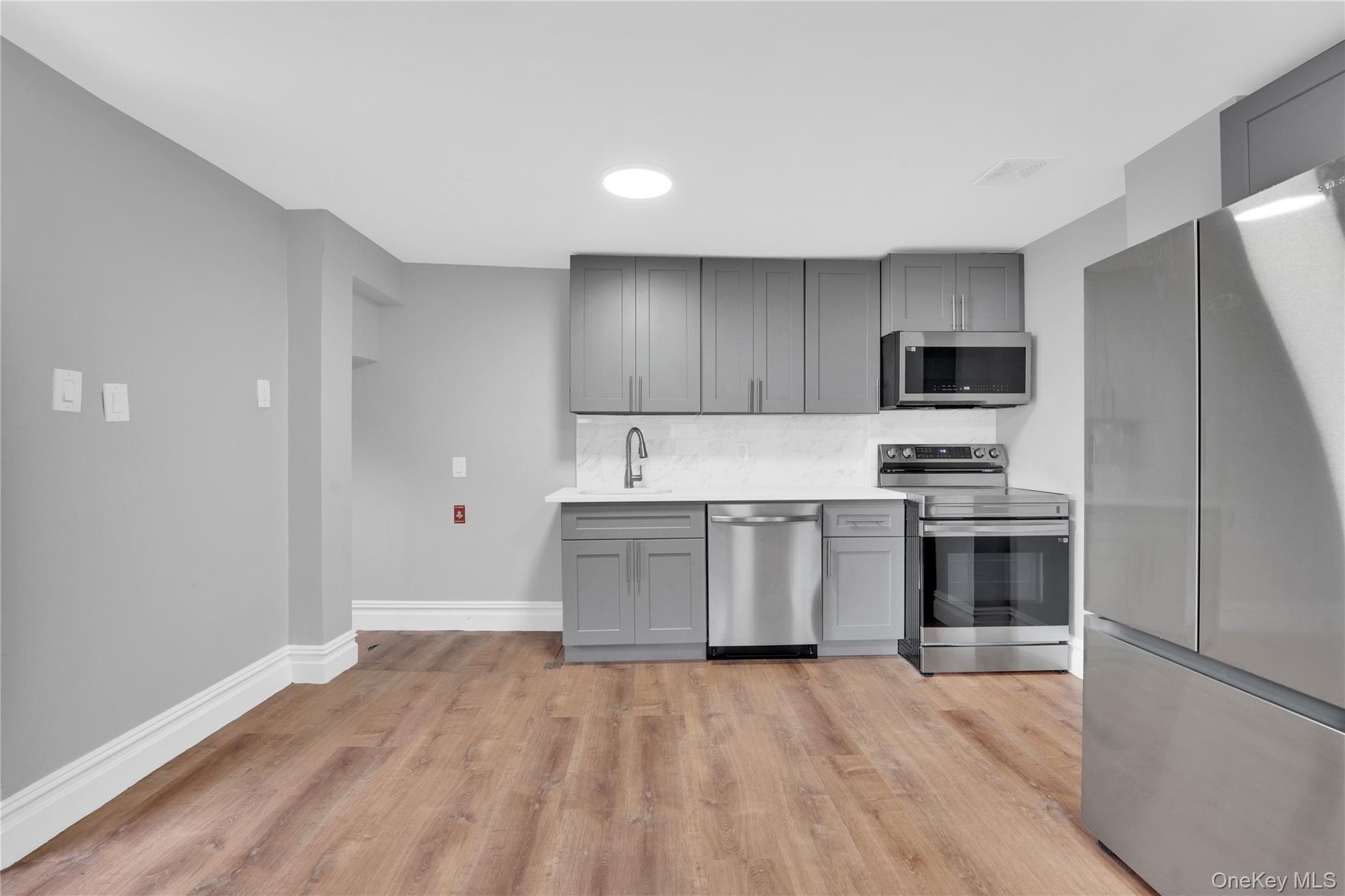 #3 photo, 3338 Fort Independence Street, 布朗士 Bronx , NY 10463