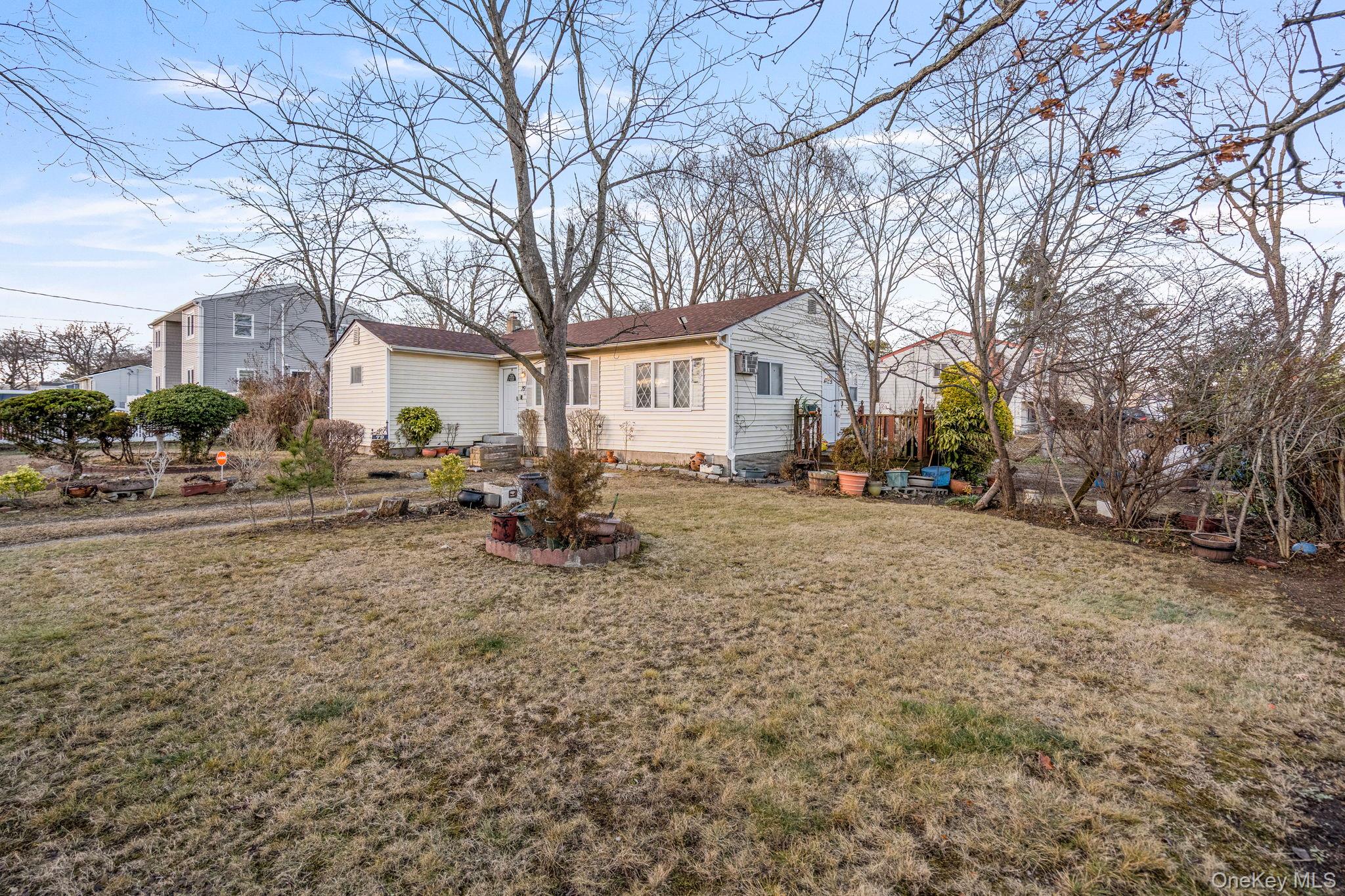#5 photo, 79 Centerwood Street, West Babylon , NY 11704