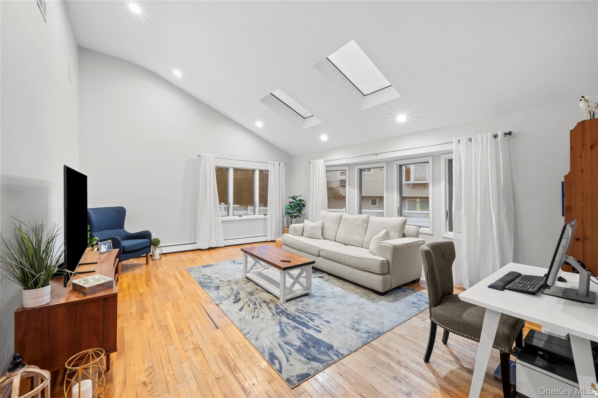 #15 photo, 2686 Frances Street, Bellmore , NY 11710