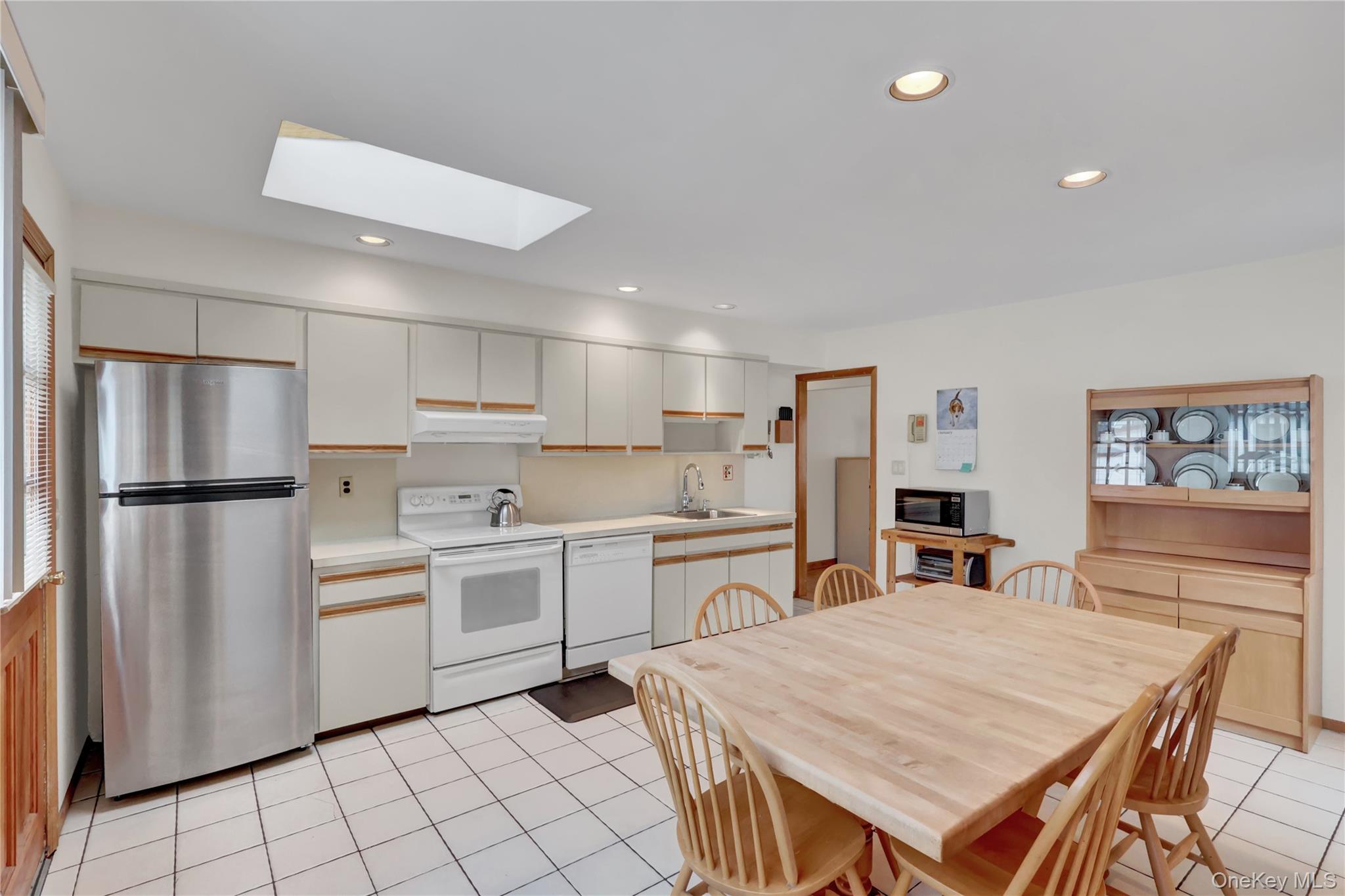 #7 photo, 206 9th Street, Hicksville , NY 11801