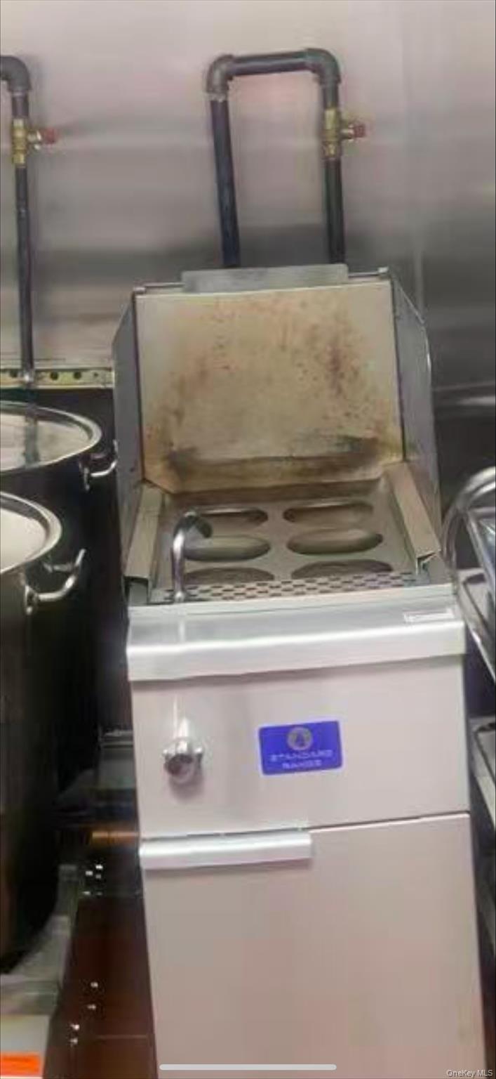 #3 photo, 37-11 Main Street, Flushing , NY 11354