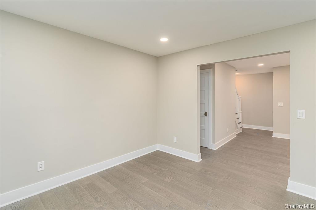 #12 photo, 970 Village Lane, Mattituck , NY 11952