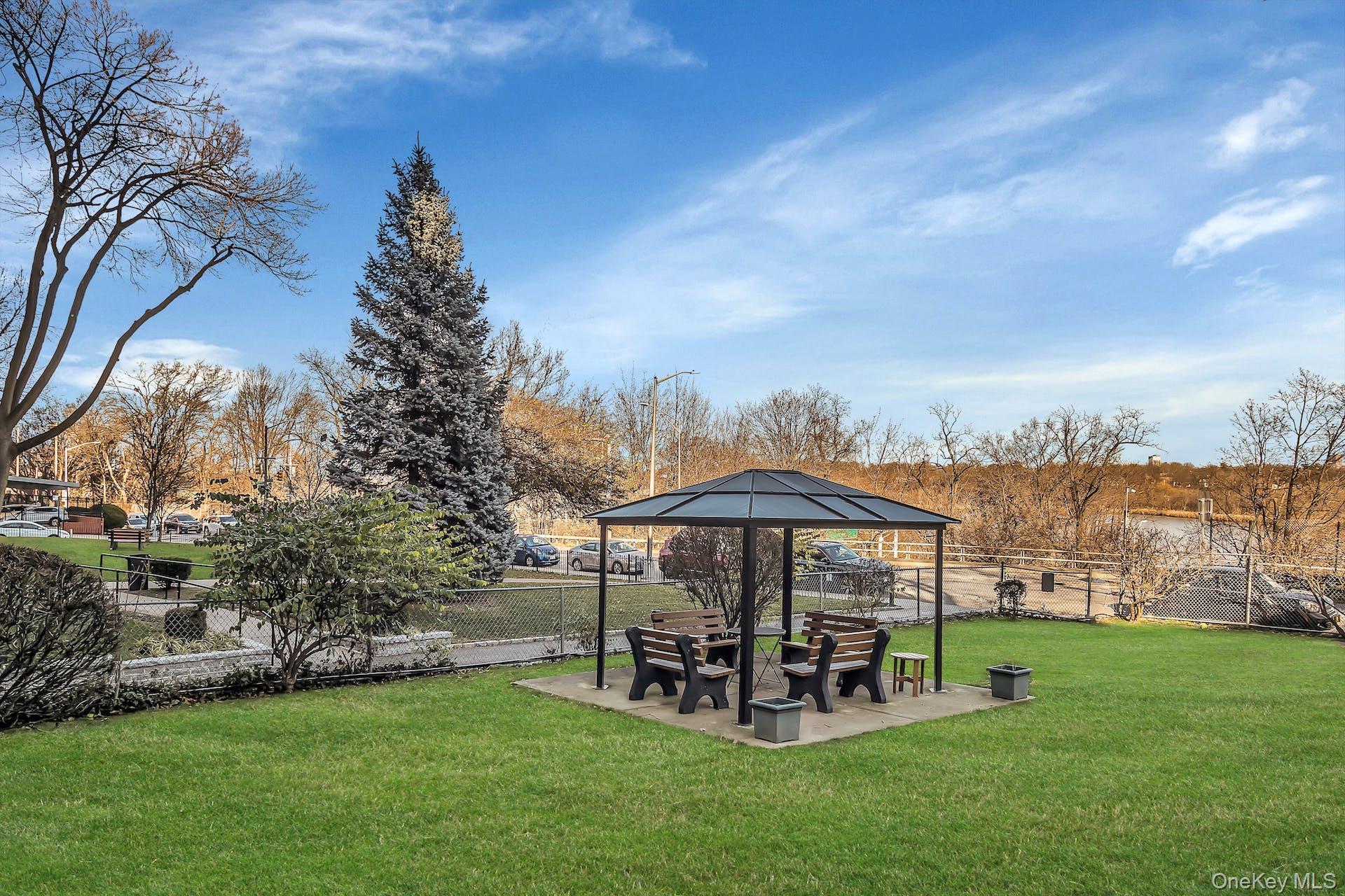 #19 photo, 113-14 72nd Road, Forest Hills , NY 11375