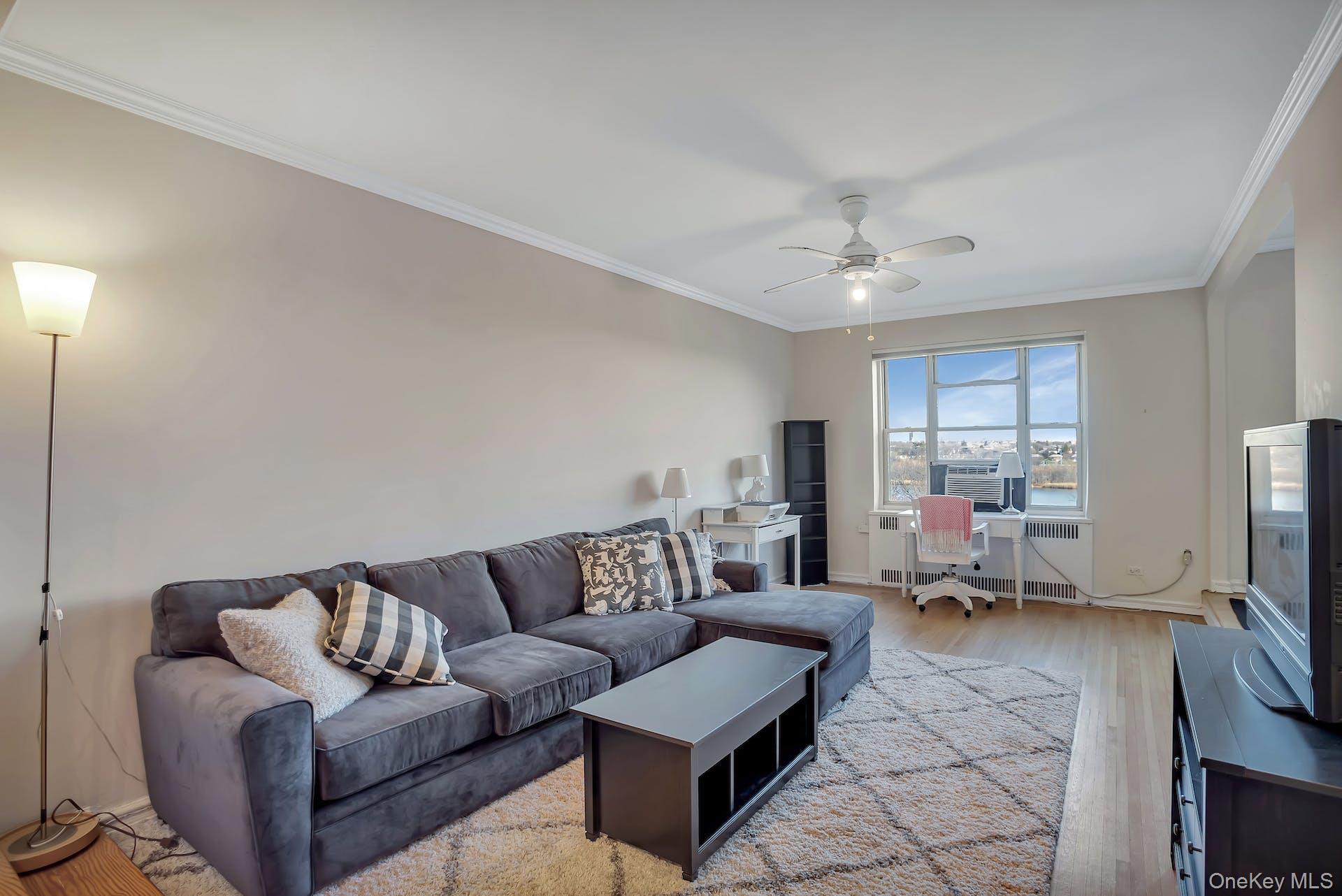 #6 photo, 113-14 72nd Road, Forest Hills , NY 11375