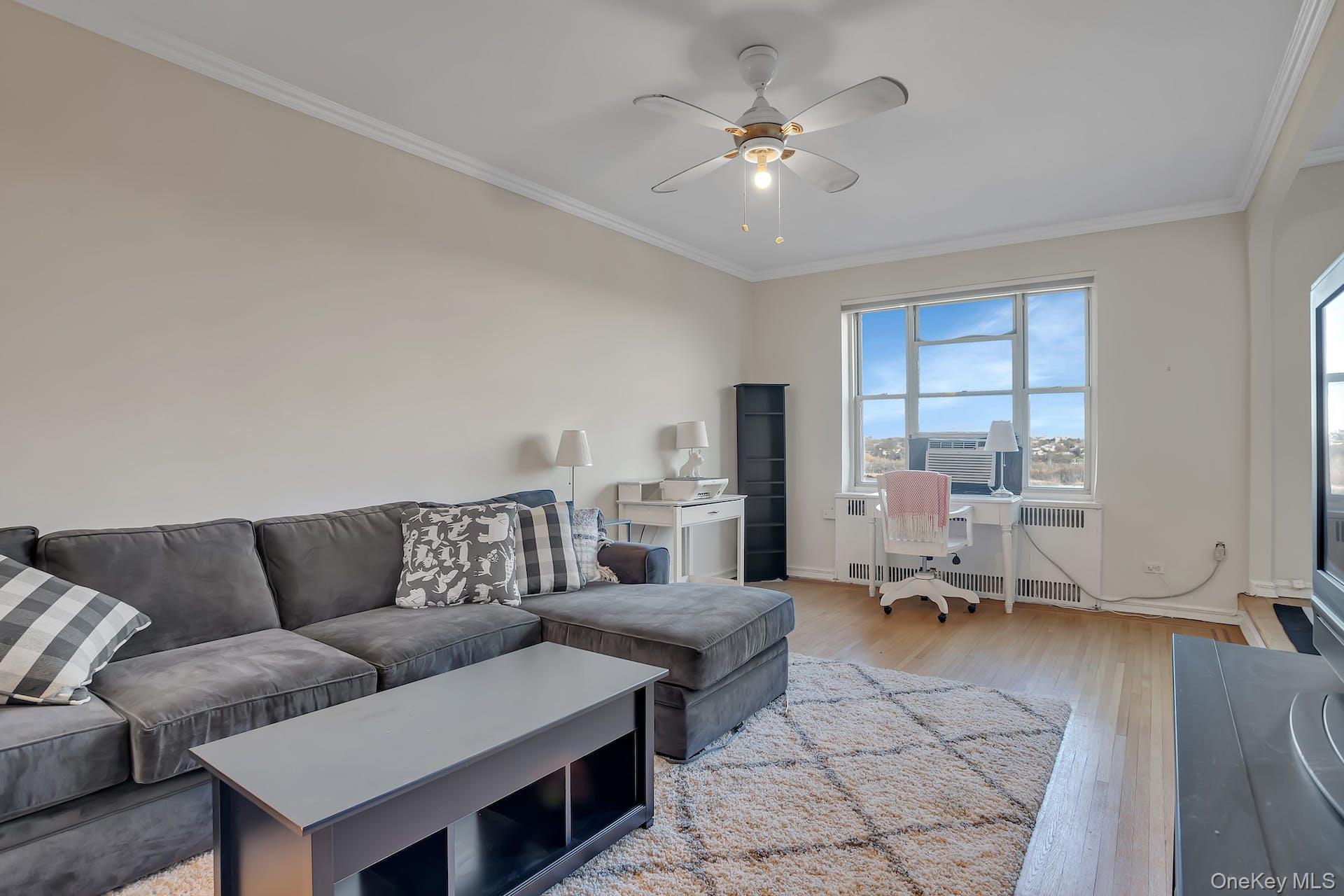 #7 photo, 113-14 72nd Road, Forest Hills , NY 11375