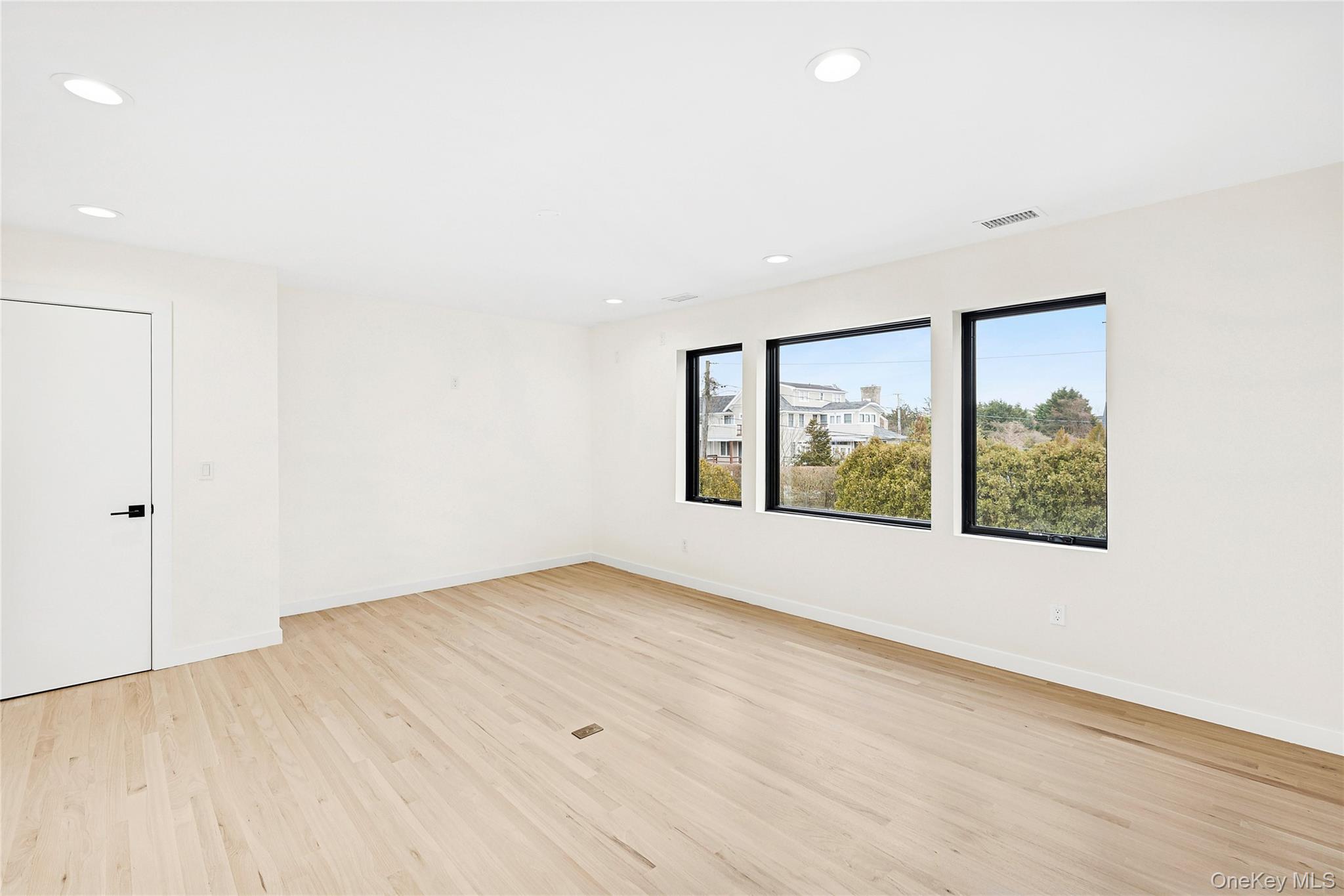 #15 photo, 3 Shore Lane, Westhampton , NY 11977