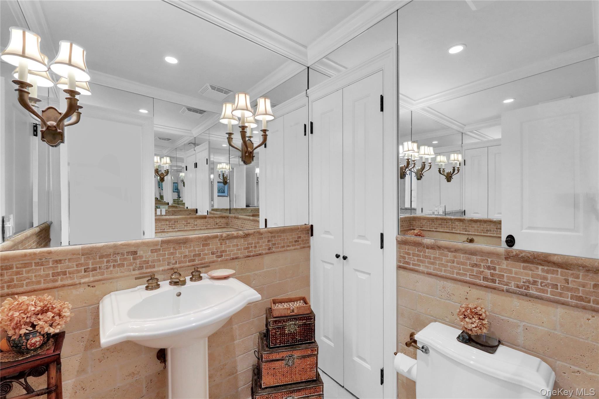 #20 photo, 279 Dune Road, Westhampton Beach , NY 11978