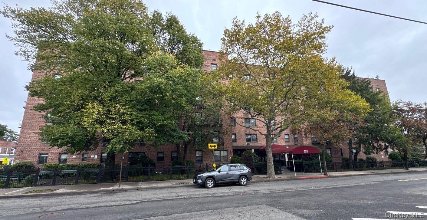 #1 photo, 131-11 Kew Gardens Road, كوينز Richmond Hill , NY 11418