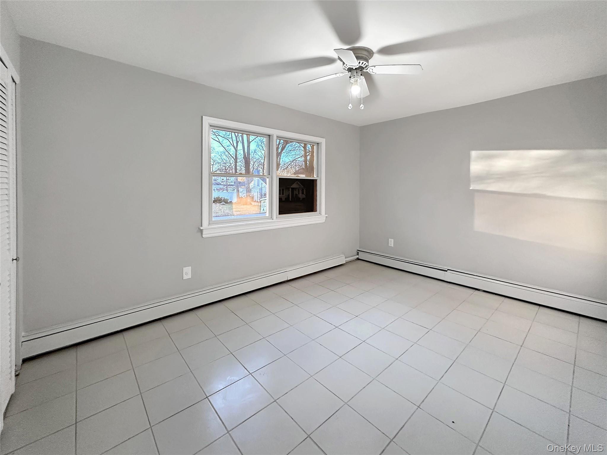 #8 photo, 7 Carnaby Avenue, Coram , NY 11727