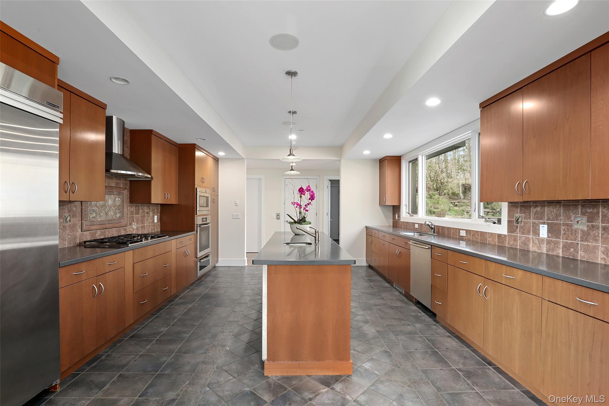 #14 photo, 17 Fox Run Road, Pound Ridge , NY 10576