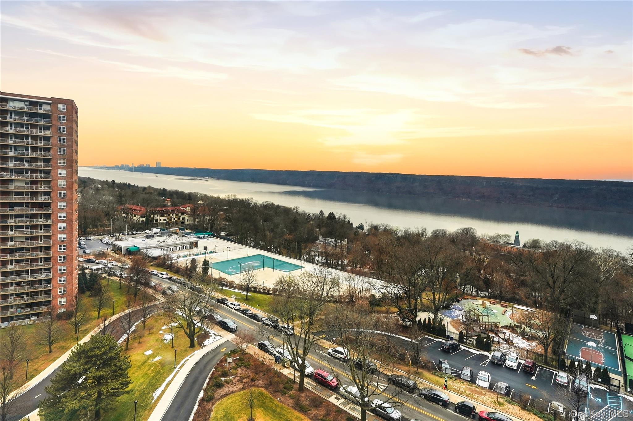 #11 photo, 5800 Arlington Avenue, Bronx , NY 10471