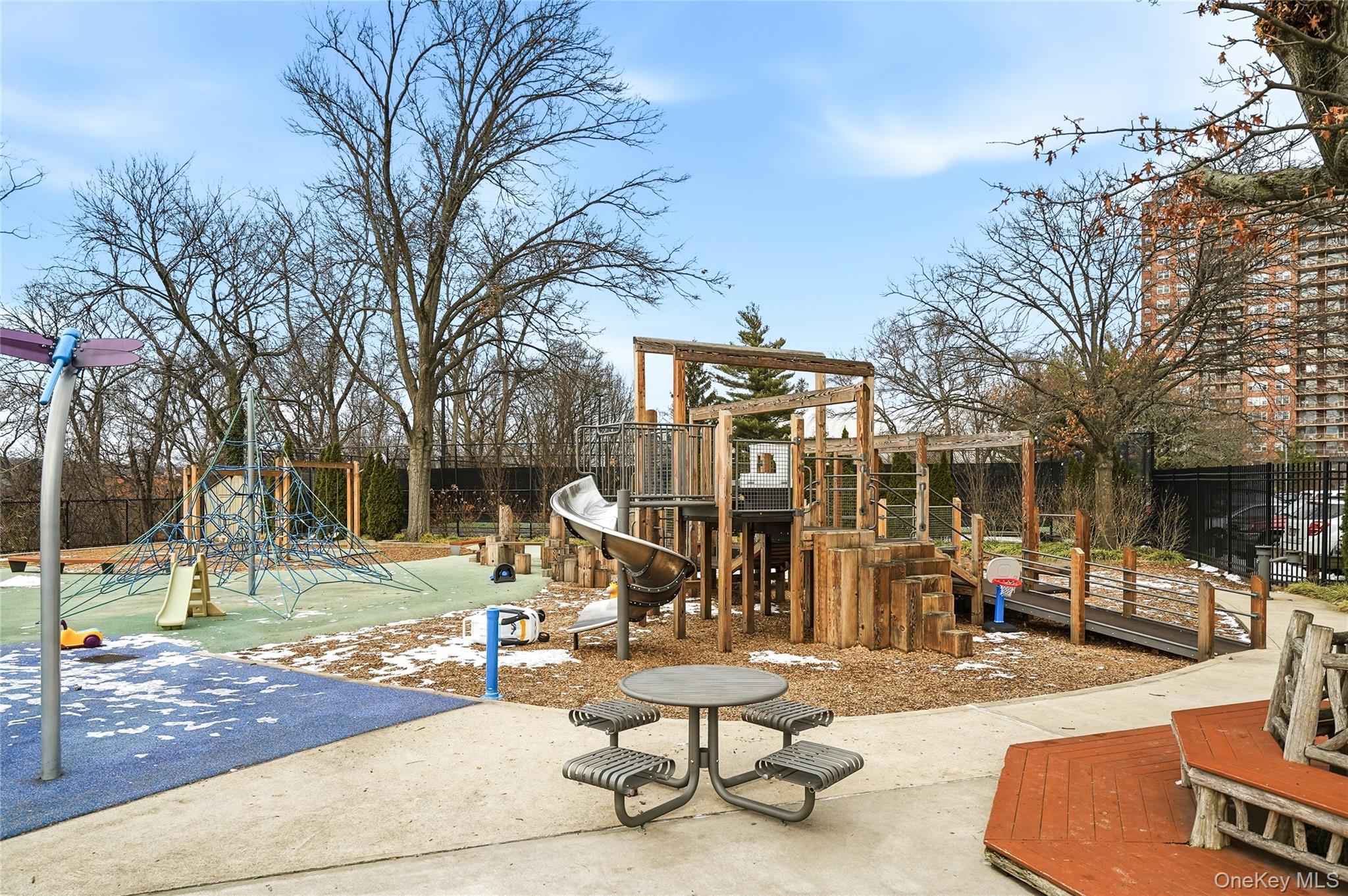 #17 photo, 5800 Arlington Avenue, Bronx , NY 10471