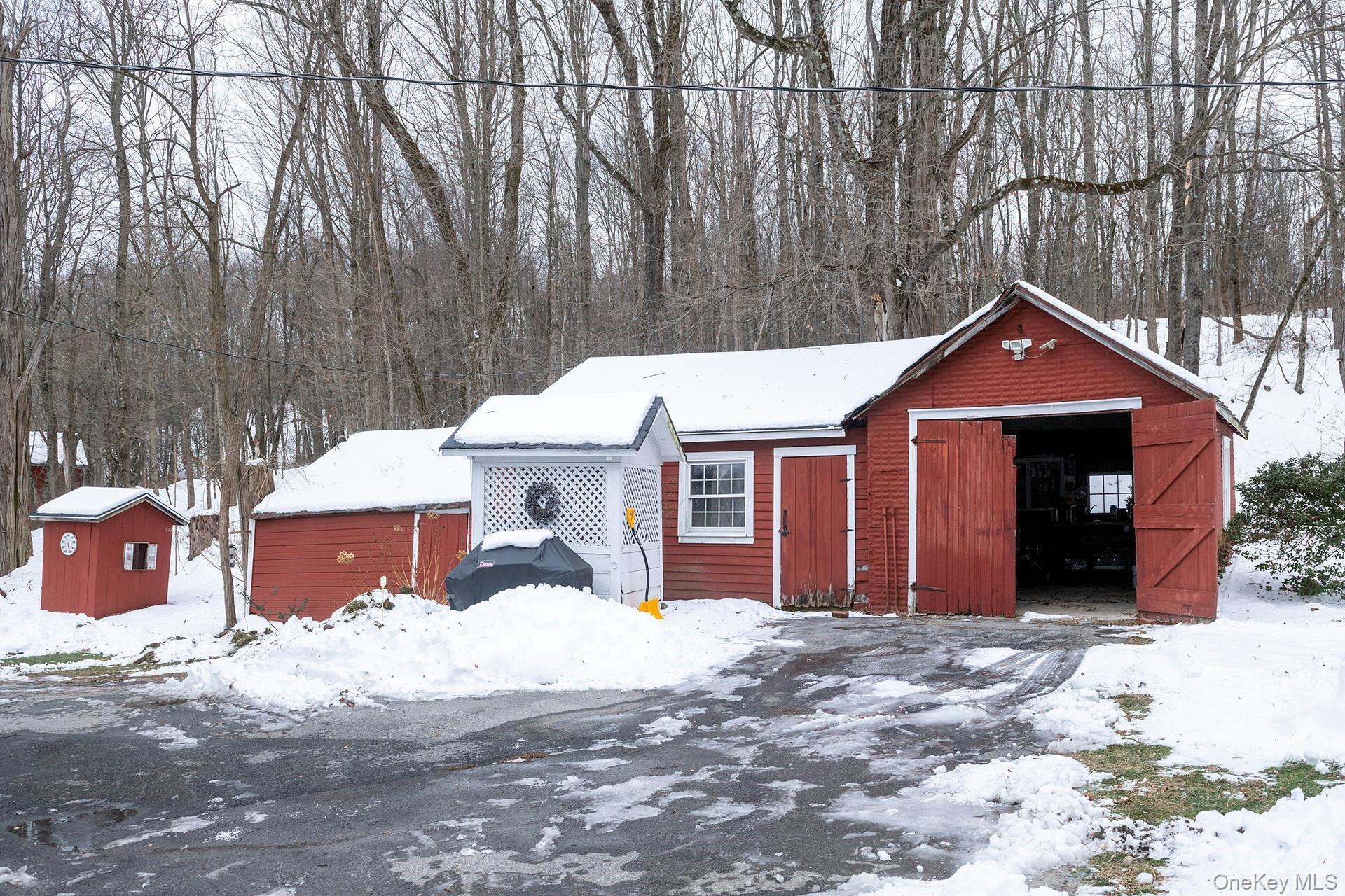 #11 photo, 819 Van Wagner Road, Poughkeepsie , NY 12601