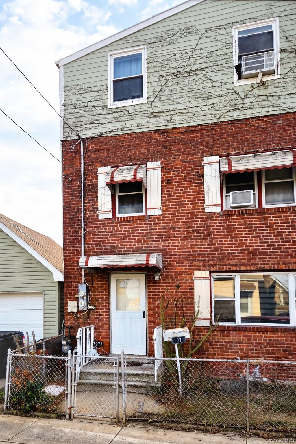 #1 photo, 3078 Fearn Place, Bronx , NY 10465