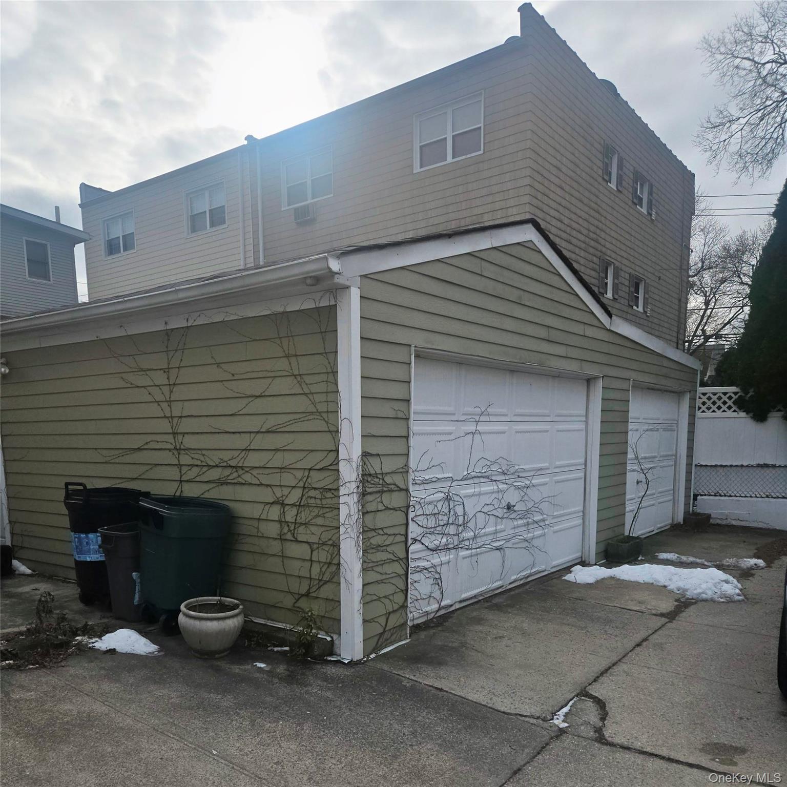 #2 photo, 3078 Fearn Place, Bronx , NY 10465