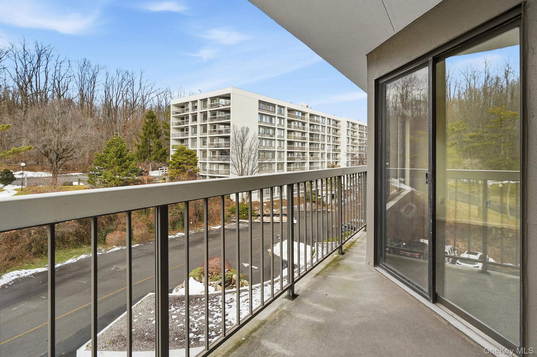 #16 photo, 400 High Point Drive, Hartsdale , NY 10530