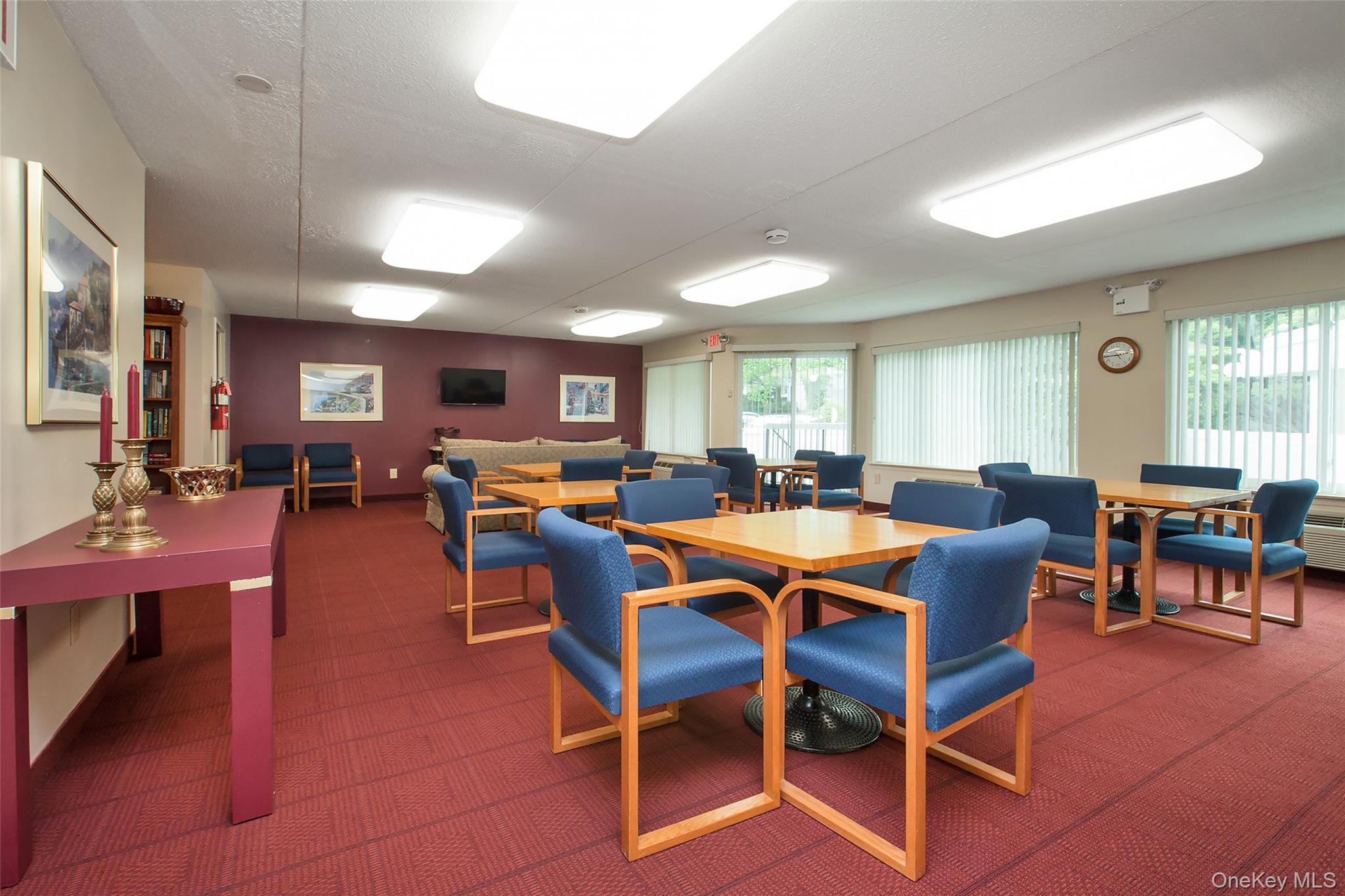 #19 photo, 400 High Point Drive, Hartsdale , NY 10530