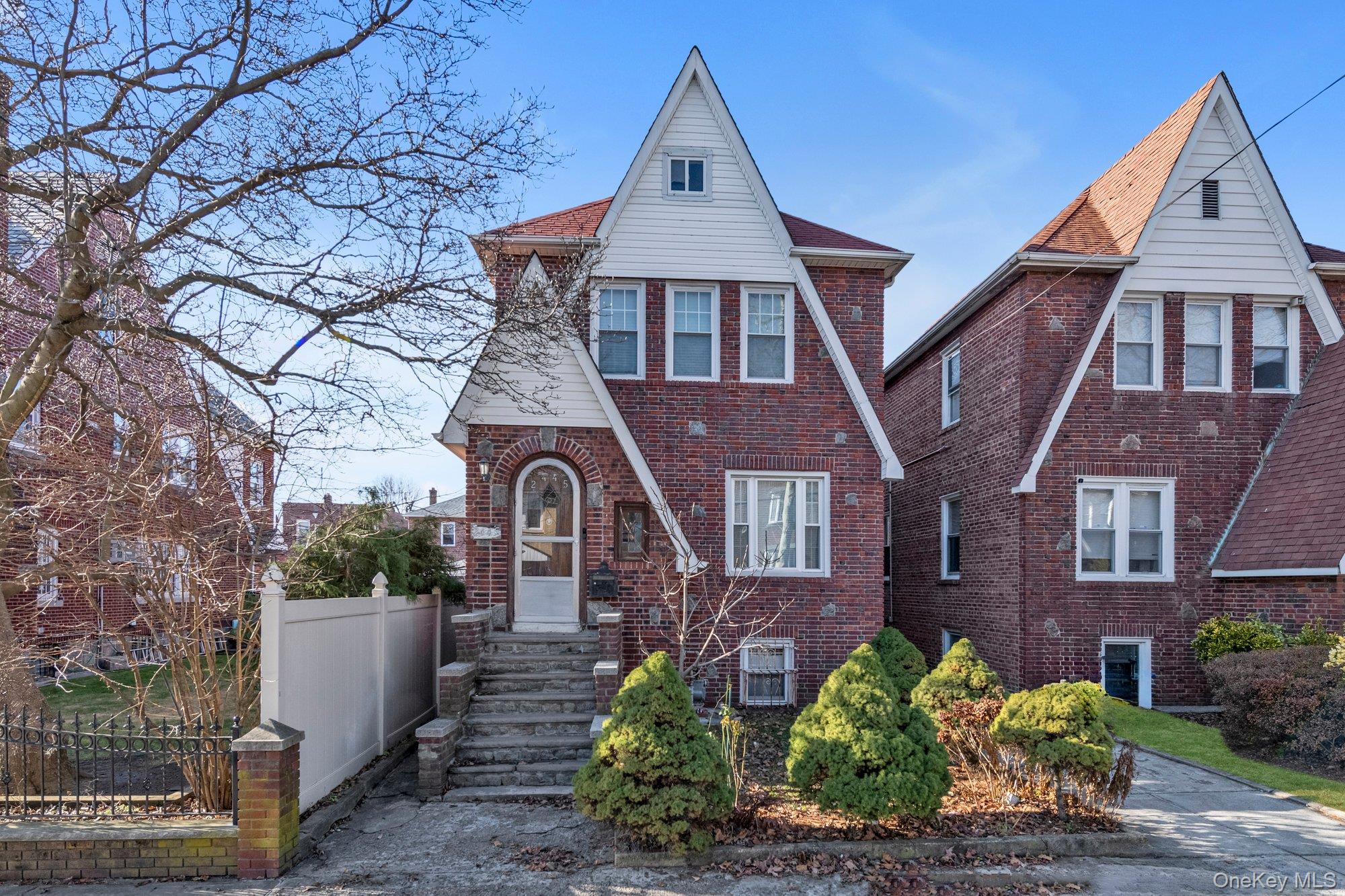 #2 photo, 2445 Yates Avenue, Bronx , NY 10469