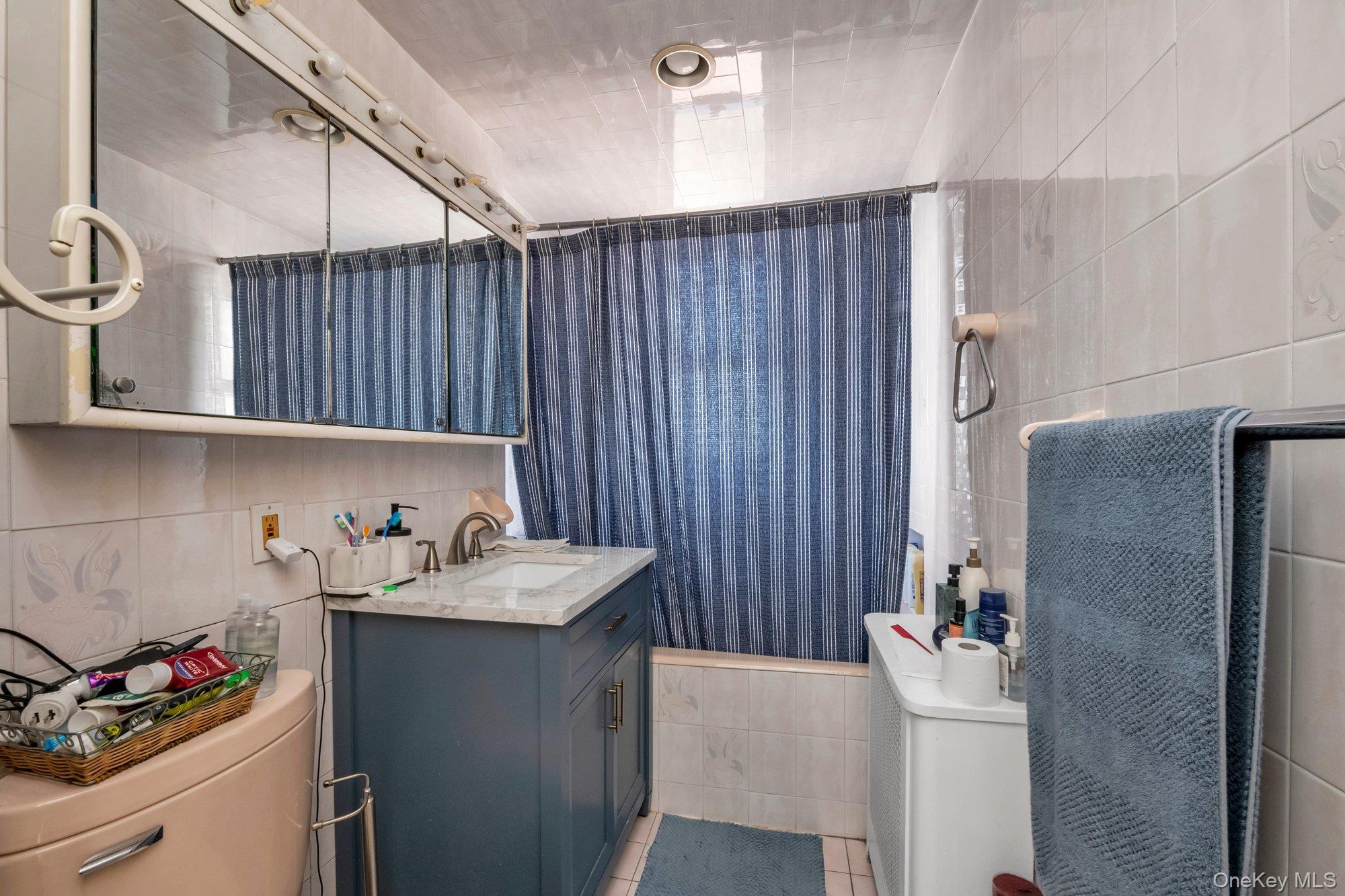 #5 photo, 2445 Yates Avenue, Bronx , NY 10469