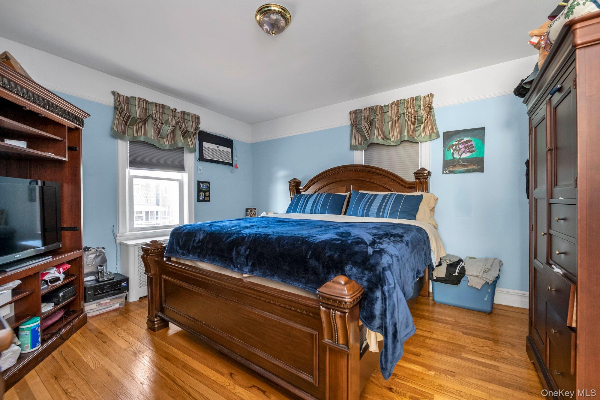#8 photo, 2445 Yates Avenue, Bronx , NY 10469