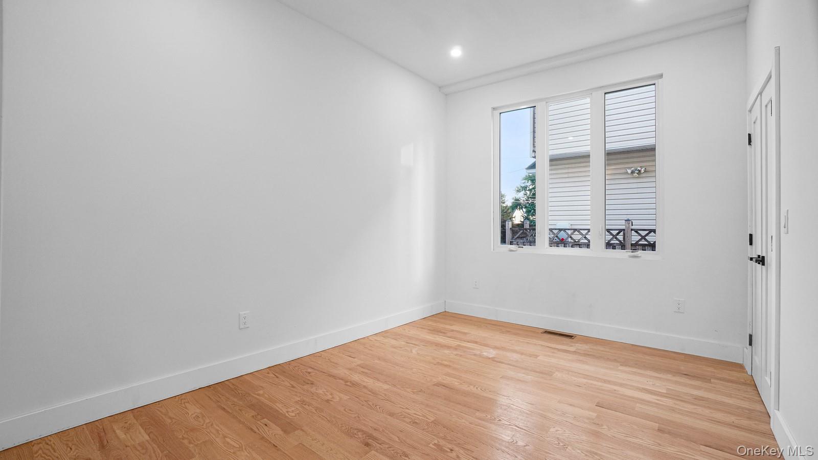 #11 photo, 3239 Tierney Place, Bronx , NY 10465