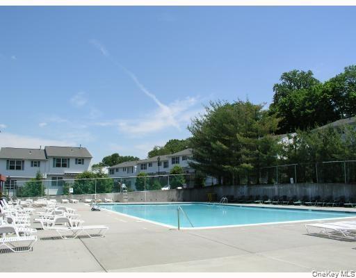 #16 photo, 66 Bon Aire Circle, Suffern , NY 10901