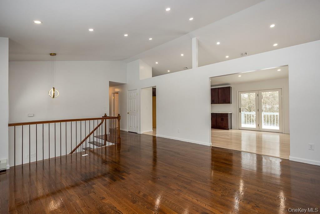 #8 photo, 600 Twin Arch Road, Rock Tavern , NY 12575