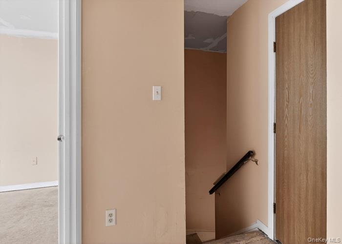 #15 photo, 623 ILYSSA Way, Staten Island , NY 10312