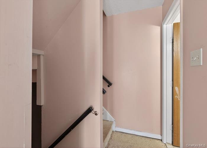 #17 photo, 623 ILYSSA Way, Staten Island , NY 10312