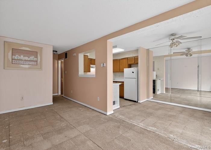 #8 photo, 623 ILYSSA Way, Staten Island , NY 10312