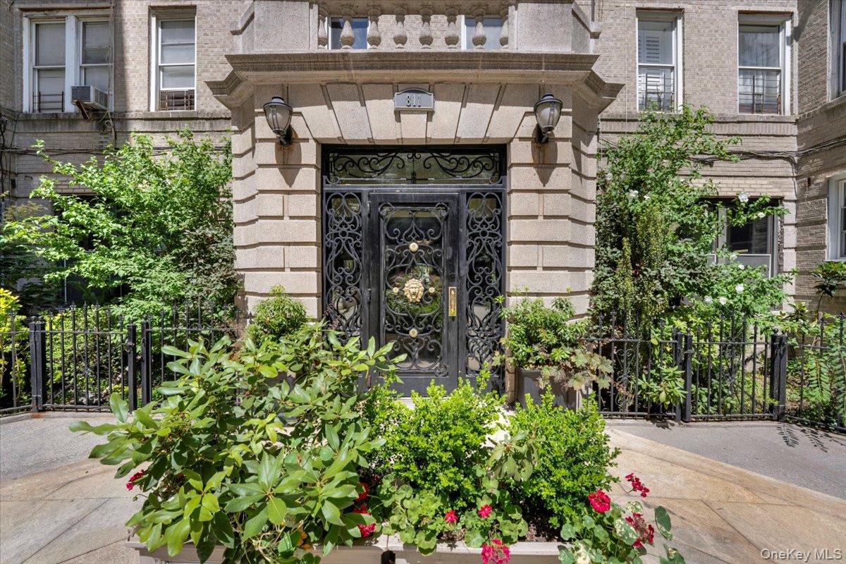 #11 photo, 811 Walton Avenue, Bronx , NY 10451