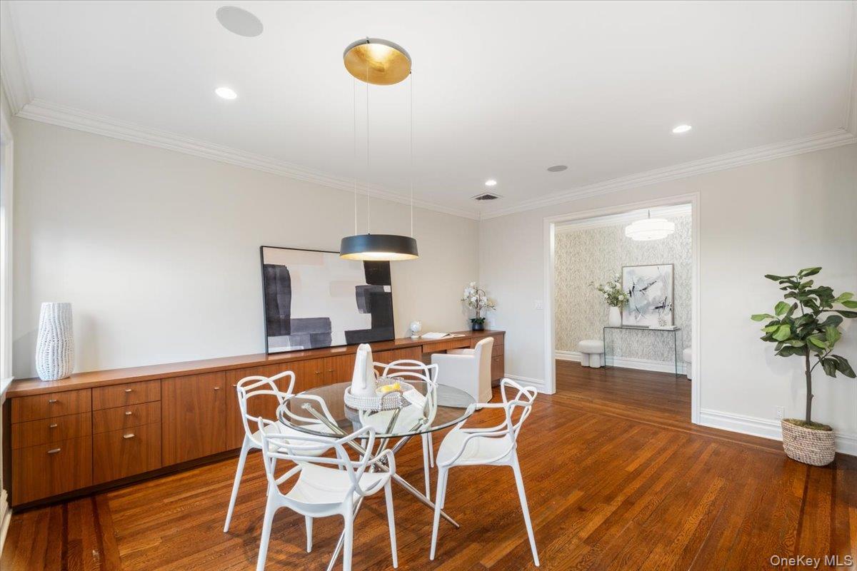 #10 photo, 14 N Chatsworth Avenue, Larchmont , NY 10538