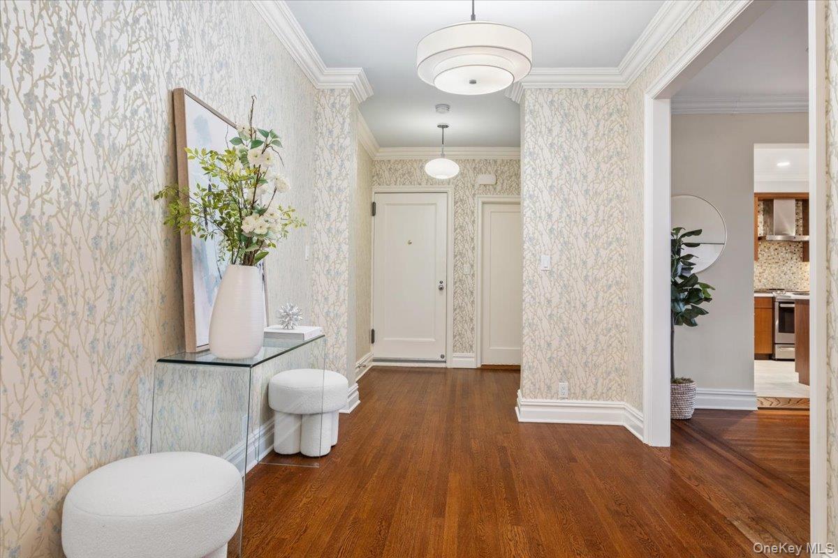 #5 photo, 14 N Chatsworth Avenue, Larchmont , NY 10538