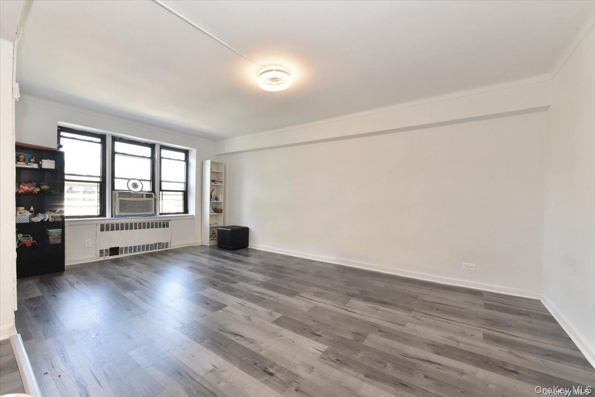 #4 photo, 143-50 Hoover Avenue, Briarwood , NY 11435