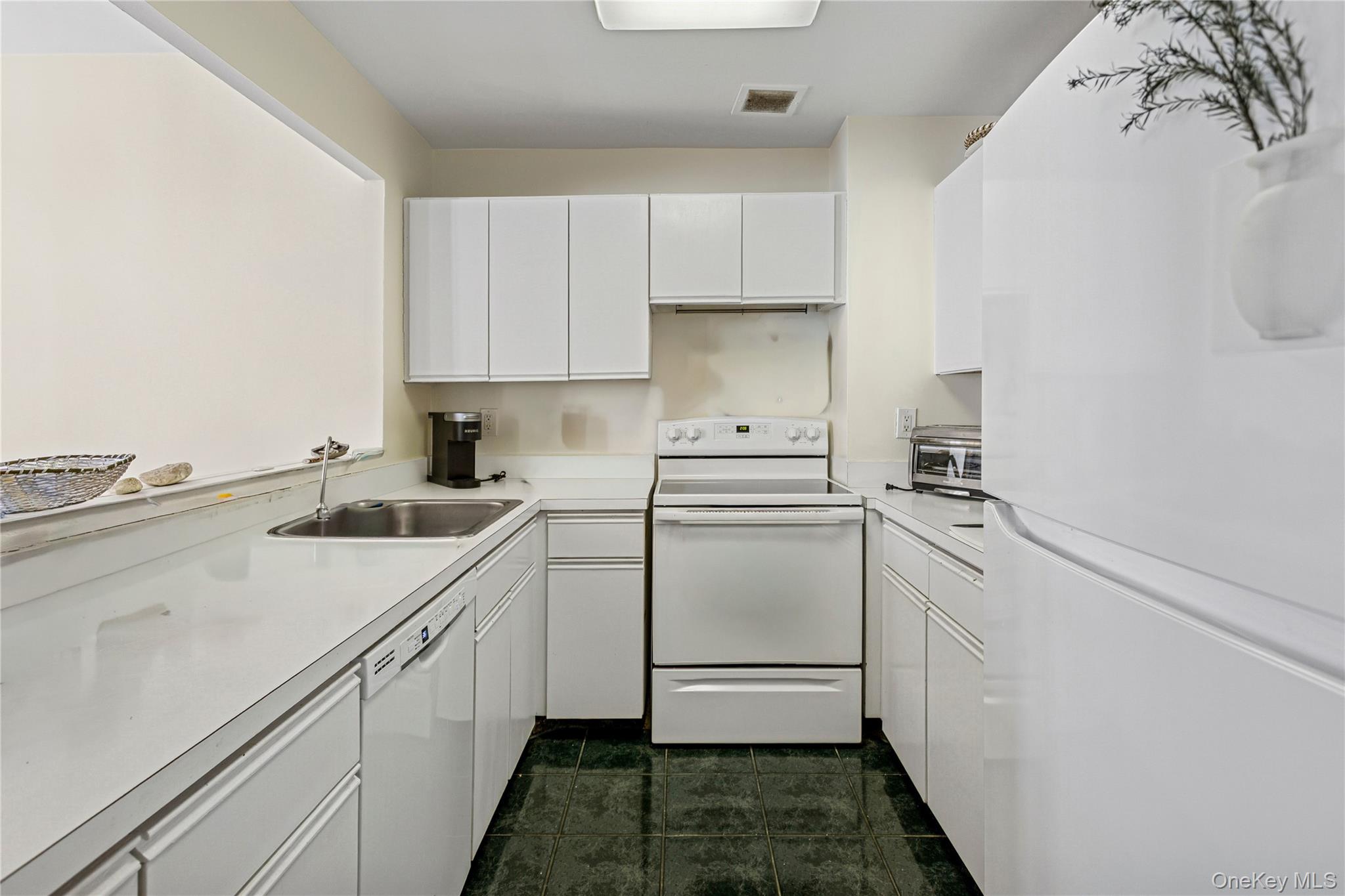 #3 photo, 100 W Broadway, Long Beach , NY 11561