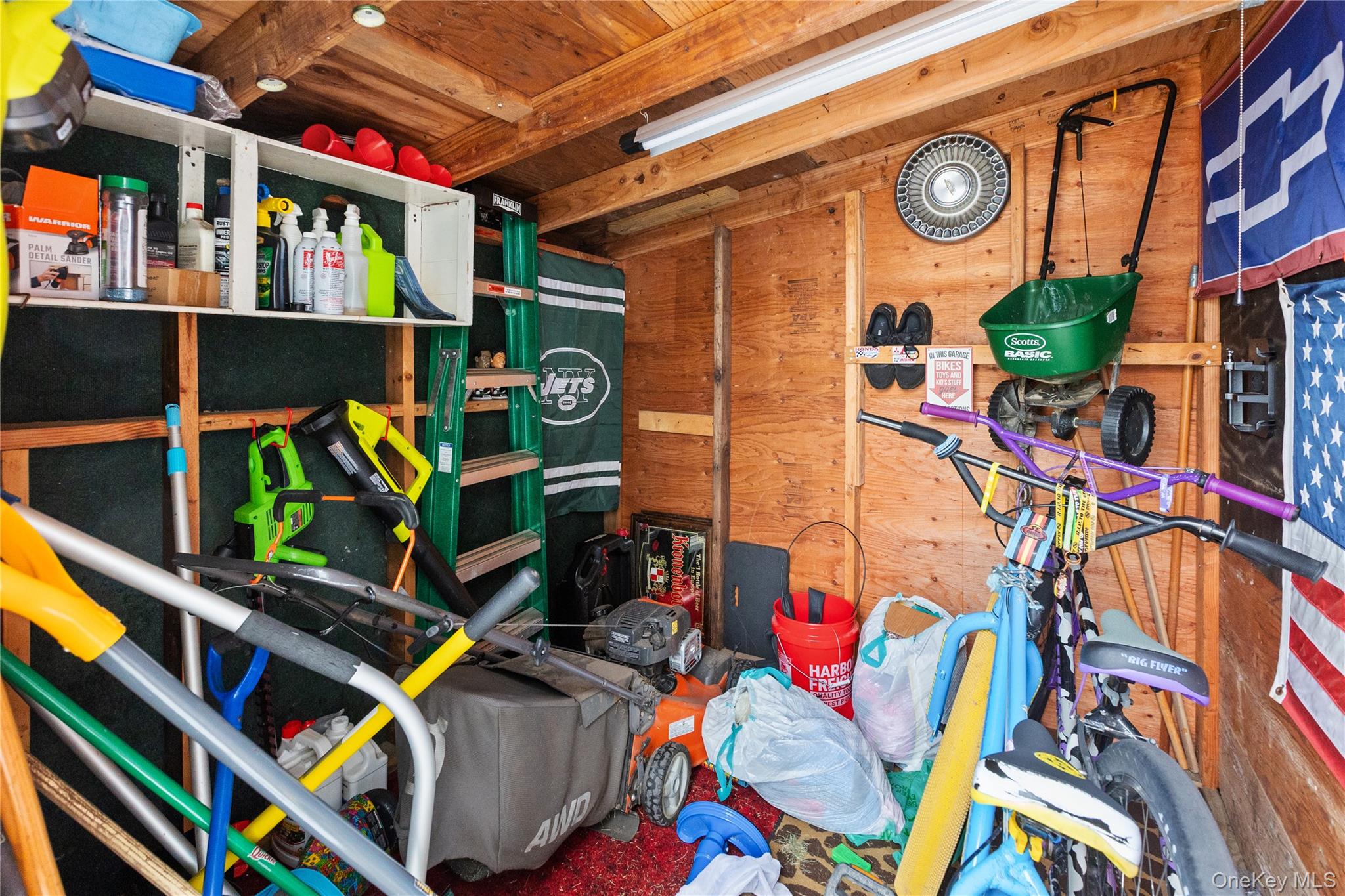 #16 photo, 1361 Manatuck Boulevard, Bay Shore , NY 11706