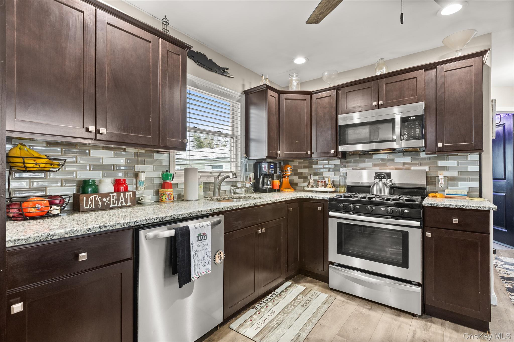 #5 photo, 1361 Manatuck Boulevard, Bay Shore , NY 11706