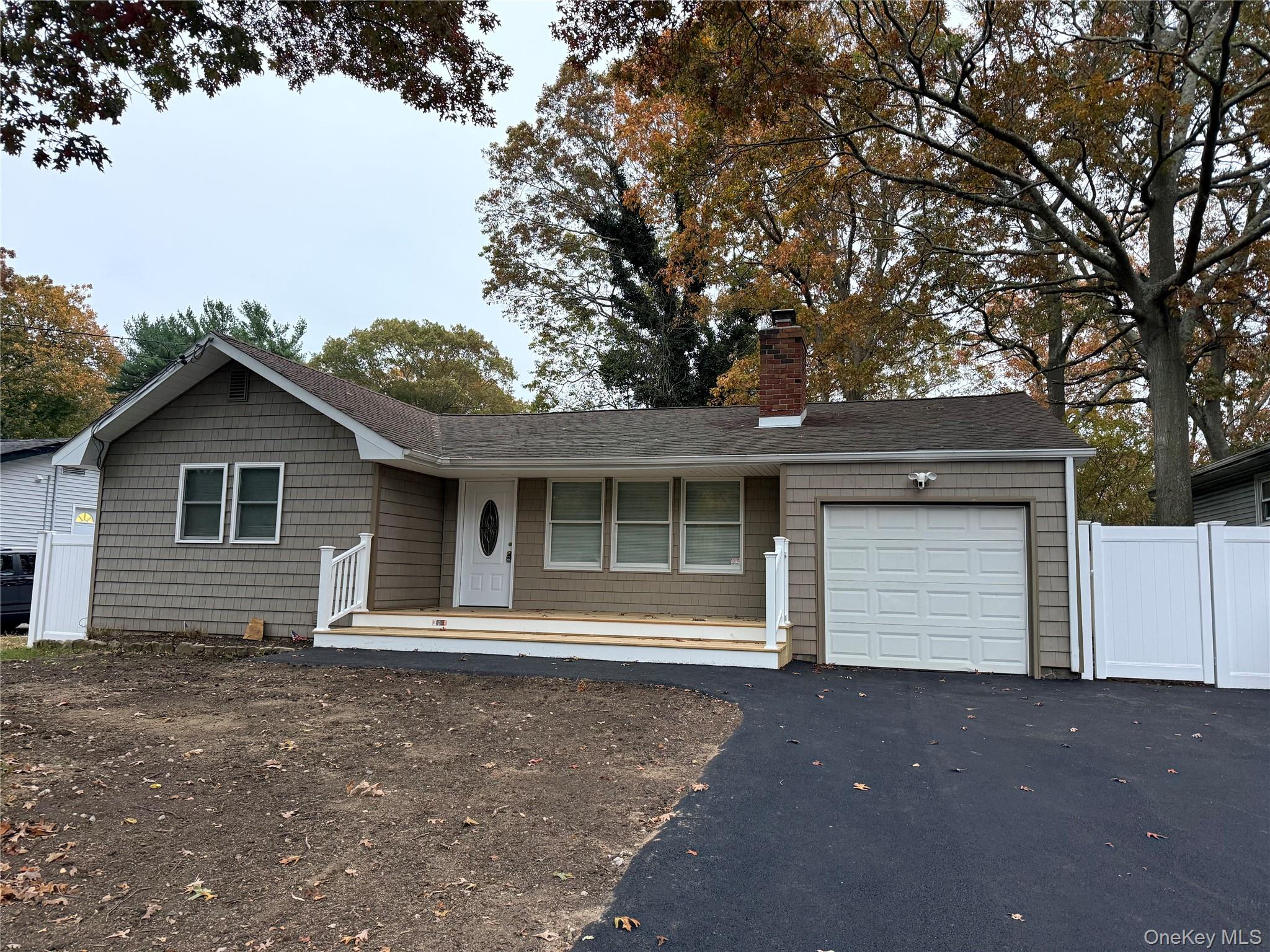 #4 photo, 70 Patchogue Avenue, Mastic , NY 11950