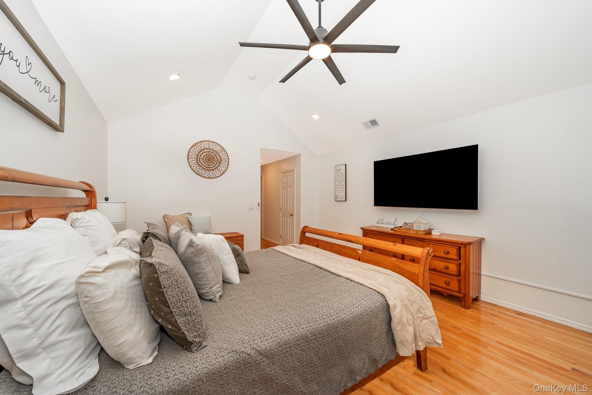 #19 photo, 59 Crossbar Road, Medford , NY 11763